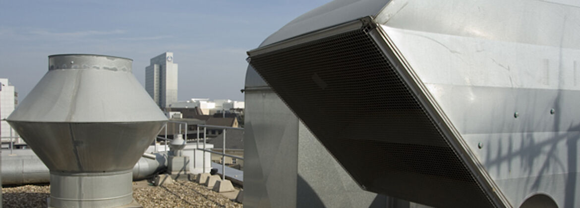 Lüftungsanlage auf Dach